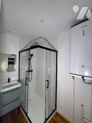 INVESTISSEMENT D'EXCEPTION - IMMEUBLE DE RAPPORT - BAZEILLES.

Idéalement situé en plein coeu...