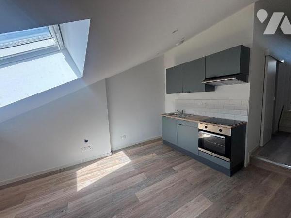 INVESTISSEMENT D'EXCEPTION - IMMEUBLE DE RAPPORT - BAZEILLES.

Idéalement situé en plein coeu...