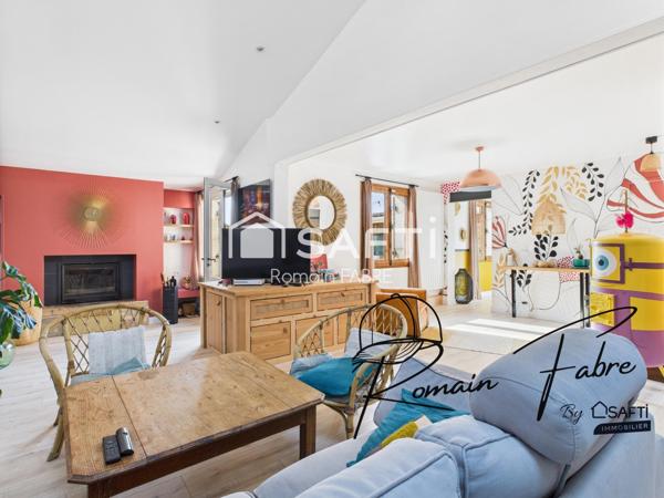 Maison entièrement rénovée avec garage, 200m2 de dépendances et piscine