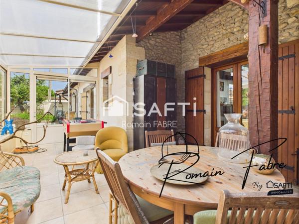 Maison entièrement rénovée avec garage, 200m2 de dépendances et piscine