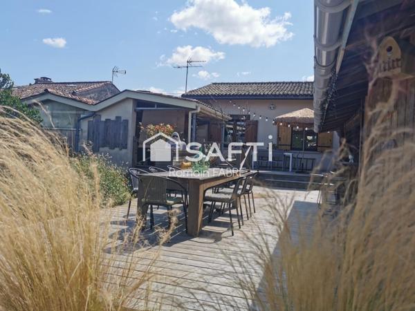 Maison entièrement rénovée avec garage, 200m2 de dépendances et piscine