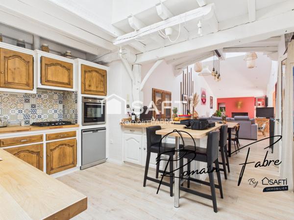 Maison entièrement rénovée avec garage, 200m2 de dépendances et piscine