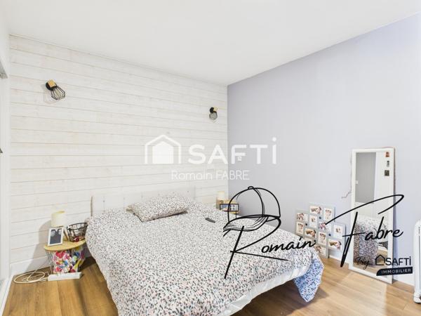 Maison entièrement rénovée avec garage, 200m2 de dépendances et piscine