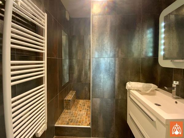 Entressen - Appartement T3 de 67 m2 - avec locataire en place rentabilité immédiate !!! Entressen Entressen - Appartement T3 de 67 m2 - avec locataire en place rentabilité immédiate !!! Entressen