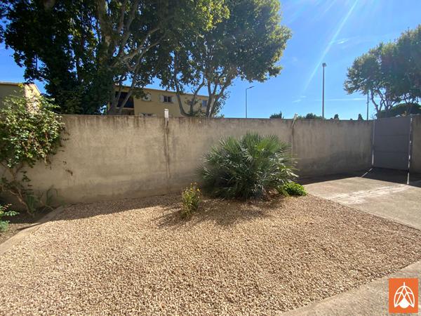 Entressen - Appartement T3 de 67 m2 - avec locataire en place rentabilité immédiate !!! Entressen Entressen - Appartement T3 de 67 m2 - avec locataire en place rentabilité immédiate !!! Entressen