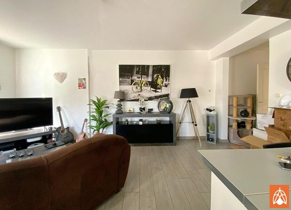 Entressen - Appartement T3 de 67 m2 - avec locataire en place rentabilité immédiate !!! Entressen Entressen - Appartement T3 de 67 m2 - avec locataire en place rentabilité immédiate !!! Entressen