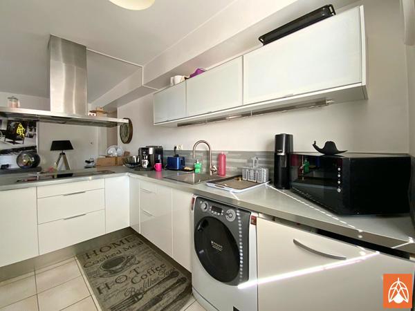 Entressen - Appartement T3 de 67 m2 - avec locataire en place rentabilité immédiate !!! Entressen Entressen - Appartement T3 de 67 m2 - avec locataire en place rentabilité immédiate !!! Entressen