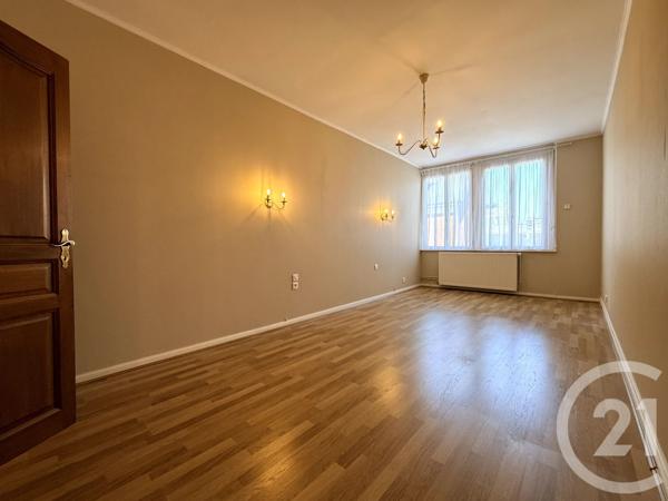 Appartement F6 à vendre  6 pièces - 145 m 2   ST QUENTIN  - 02