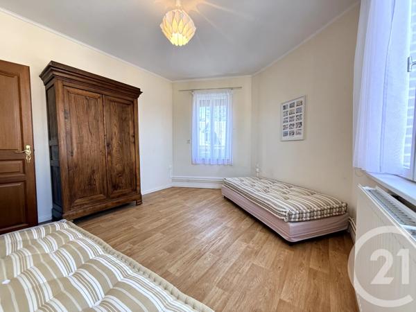 Appartement F6 à vendre  6 pièces - 145 m 2   ST QUENTIN  - 02