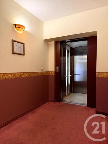 Appartement F6 à vendre  6 pièces - 145 m 2   ST QUENTIN  - 02