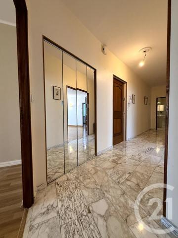 Appartement F6 à vendre  6 pièces - 145 m 2   ST QUENTIN  - 02