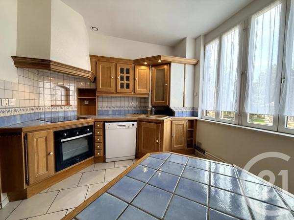 Appartement F6 à vendre  6 pièces - 145 m 2   ST QUENTIN  - 02