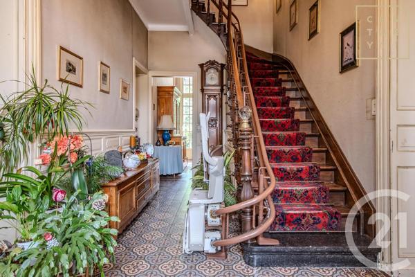 Maison à vendre  12 pièces - 338,50 m 2   MAUBEUGE  - 59