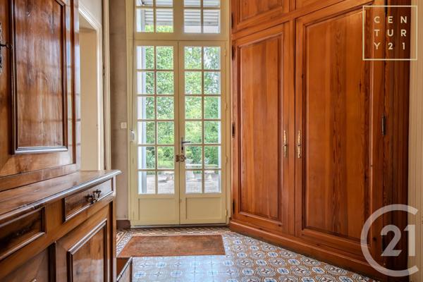 Maison à vendre  12 pièces - 338,50 m 2   MAUBEUGE  - 59