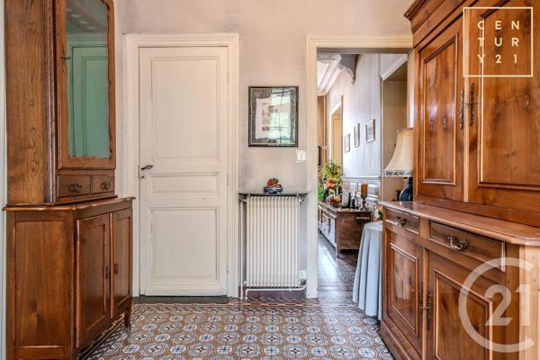 Maison à vendre  12 pièces - 338,50 m 2   MAUBEUGE  - 59