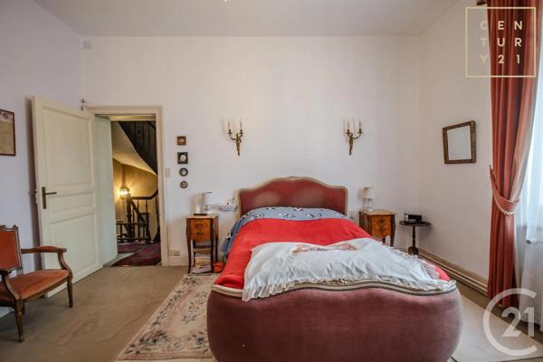 Maison à vendre  12 pièces - 338,50 m 2   MAUBEUGE  - 59