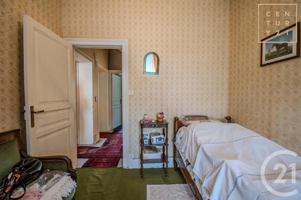 Maison à vendre  12 pièces - 338,50 m 2   MAUBEUGE  - 59