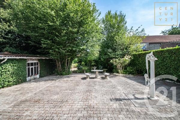Maison à vendre  12 pièces - 338,50 m 2   MAUBEUGE  - 59
