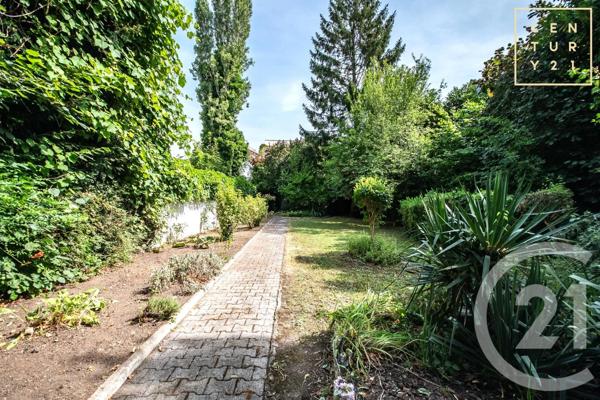 Maison à vendre  12 pièces - 338,50 m 2   MAUBEUGE  - 59