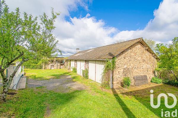 Maison 6 pièces de 141 m² à Saint-Hilaire-Peyroux (19560)