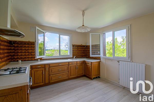 Maison 6 pièces de 141 m² à Saint-Hilaire-Peyroux (19560)