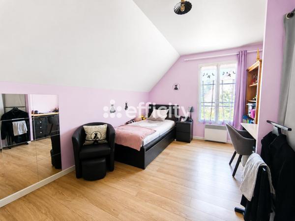 Maison
         6 pièces
        - 120 m² 399 000 € *