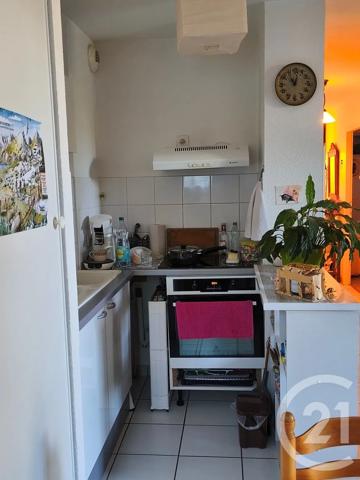 Appartement à vendre  3 pièces - 55,68 m 2   LA REOLE  - 33