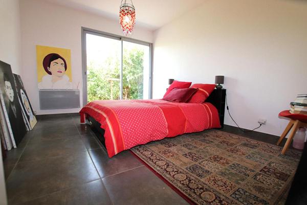 Villa contemporaine de 300m2 avec piscine