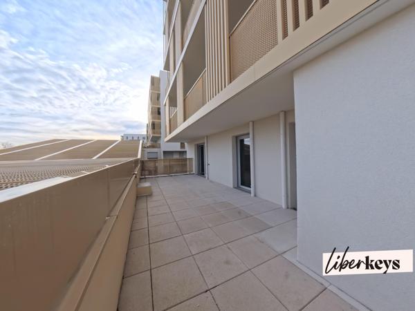 Appartement T3 avec terrasse et parking