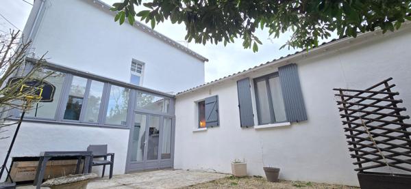 Adorable maison de ville des années 30