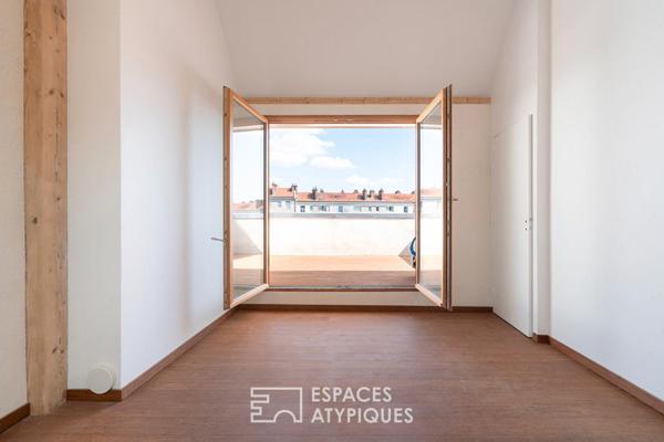 Triplex d’architecte avec terrasses et vue dégagée