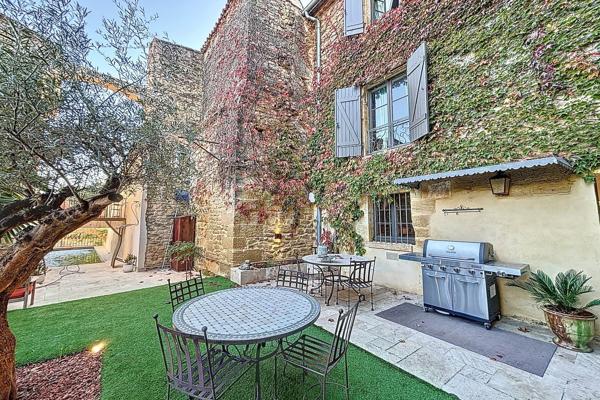 Vente Maison de luxe Uzès 9 Pièces 400 m²