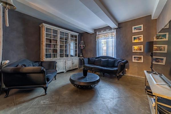 Vente Maison de luxe Uzès 9 Pièces 400 m²