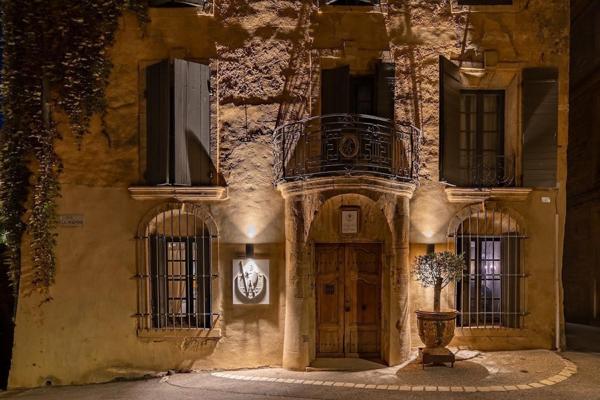 Vente Maison de luxe Uzès 9 Pièces 400 m²