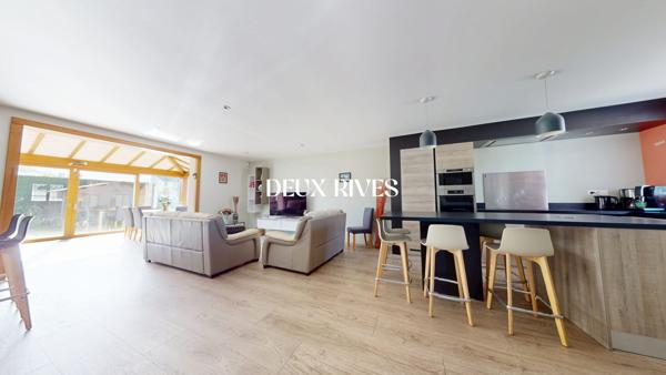 Maison familiale - 170 m2 - proximité commerces et collège - beau jardin 680m2