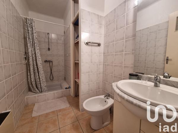 Maison 8 pièces de 184 m² à Cascastel-des-Corbières (11360)