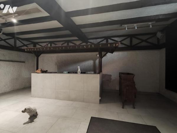 MAISON AVEC SURFACE COMMERCIALE
