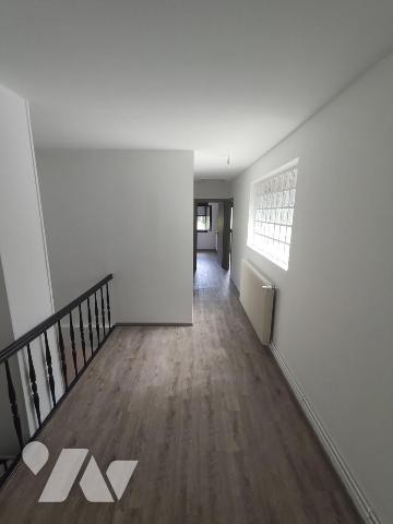 MAISON AVEC SURFACE COMMERCIALE