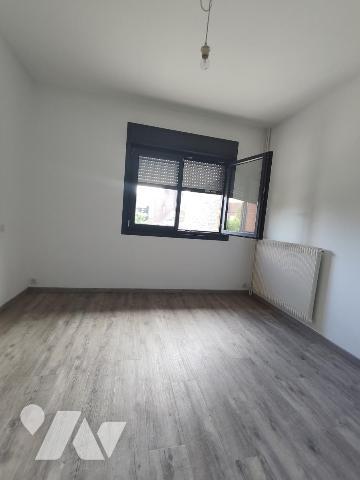 MAISON AVEC SURFACE COMMERCIALE