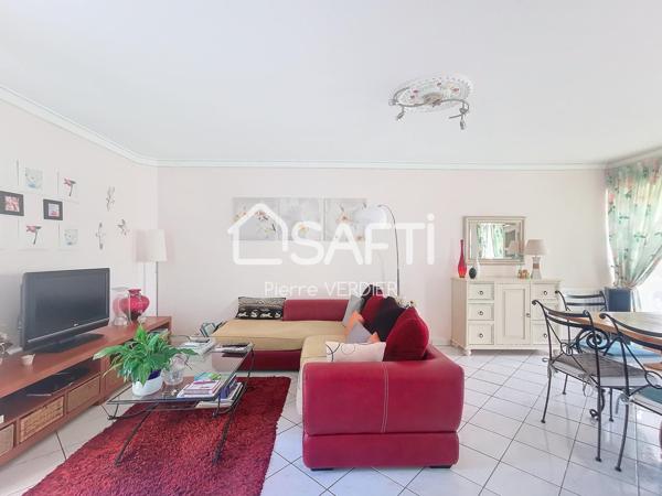 Proche tram et commodités