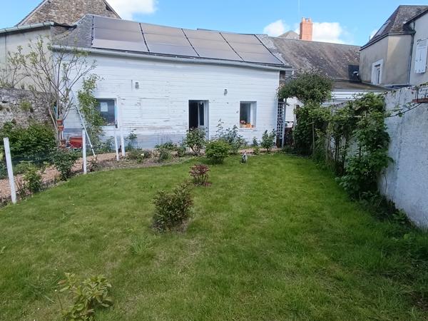 Centre proche commerce, parfait état