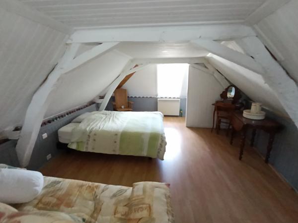 Centre proche commerce, parfait état