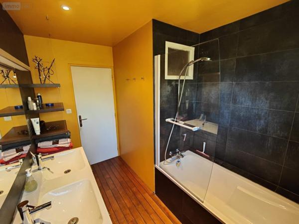 Maison à vendre à Bruz en Ille-et-Vilaine (35170), ref : 097/2461   
CENTRE