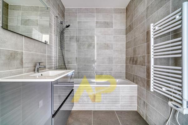 Appartement Le Plessis Robinson 4 pièce(s) 100 m2 960 000 € **  - Référence  555