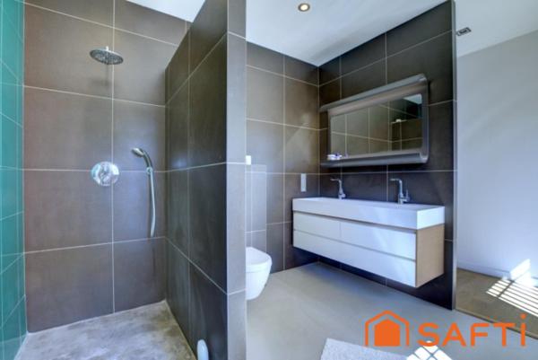 ROQUEBRUNE SUR ARGENS - Maison principale 268m² et maison annexe 75m2 sur terrain d'1 hectare au calme absolu