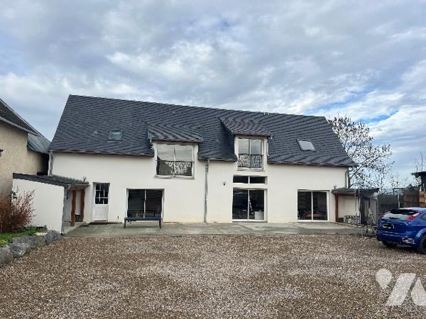 Grange rénovée de 167 m² habitables, avec terrain de 860 m² environ sur CIEUTAT, sans vis à  vis.