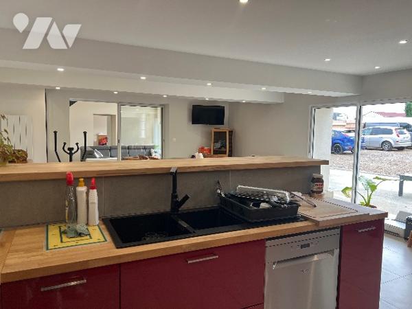 Grange rénovée de 167 m² habitables, avec terrain de 860 m² environ sur CIEUTAT, sans vis à  vis.