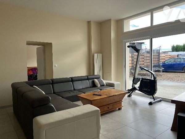 Grange rénovée de 167 m² habitables, avec terrain de 860 m² environ sur CIEUTAT, sans vis à  vis.