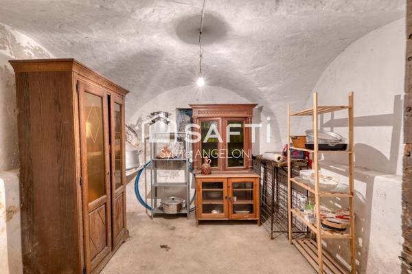 Maison de caractère 195 m² Jardin, Piscine, Dépendances