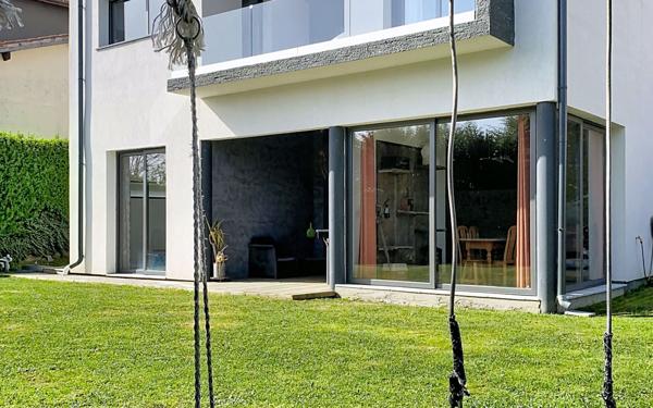 Maison à vendre    6 pièces • 182 m2 Villars